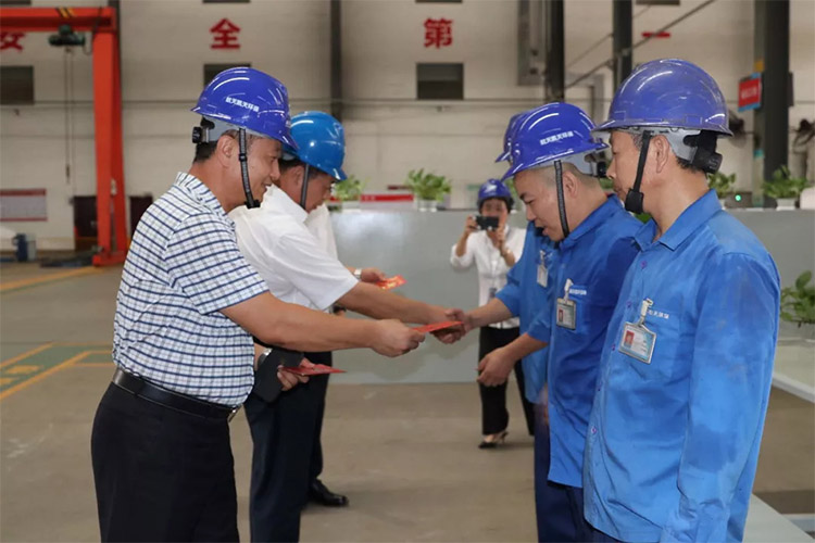 情暖职工丨恒峰国际环保顺利开展2018年金秋助学活动